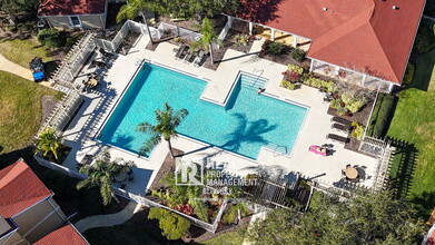 9481 Highland Oak Dr in Tampa, FL - Building Photo - Building Photo