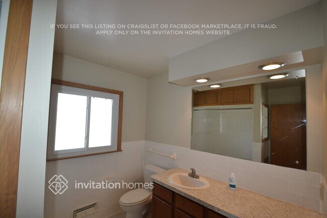11208 Mississippi Dr N in Champlin, MN - Building Photo - Building Photo