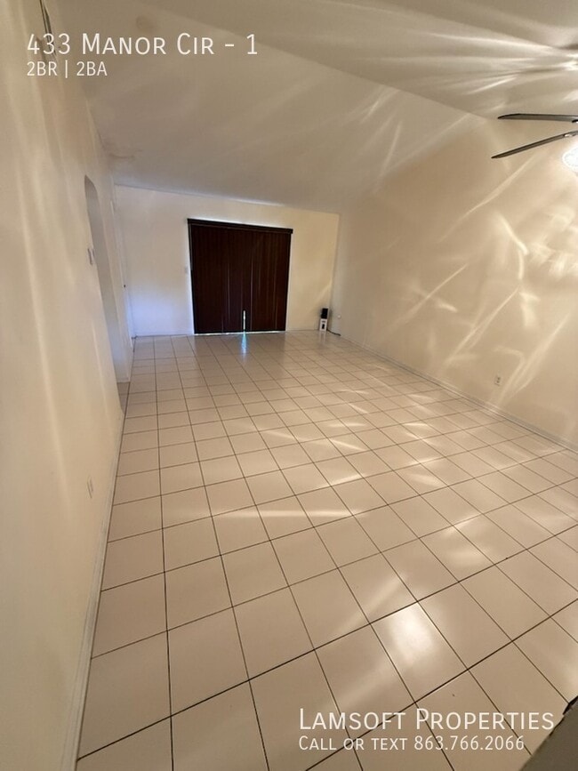 433 Manor Cir