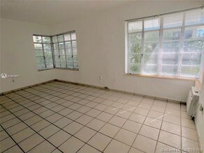 1132 Pennsylvania Ave-Unit -1 in Miami Beach, FL - Building Photo - Building Photo