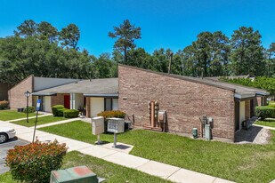 Mystic Woods Condos in Tallahassee, FL - Building Photo