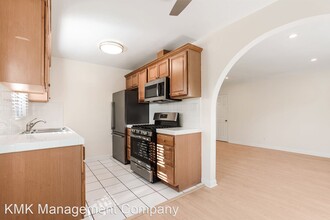 6029 1/2 Venice Blvd. in Los Angeles, CA - Building Photo - Building Photo