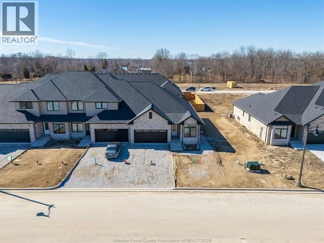 709 Elliot Pt Rd in Amherstburg, ON - Building Photo - Building Photo