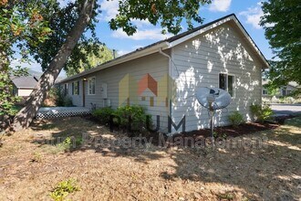 5449 Golf Dr in Lolo, MT - Building Photo - Building Photo