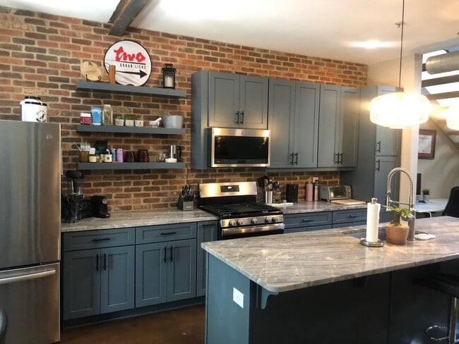 property at 400 Village Pky NE