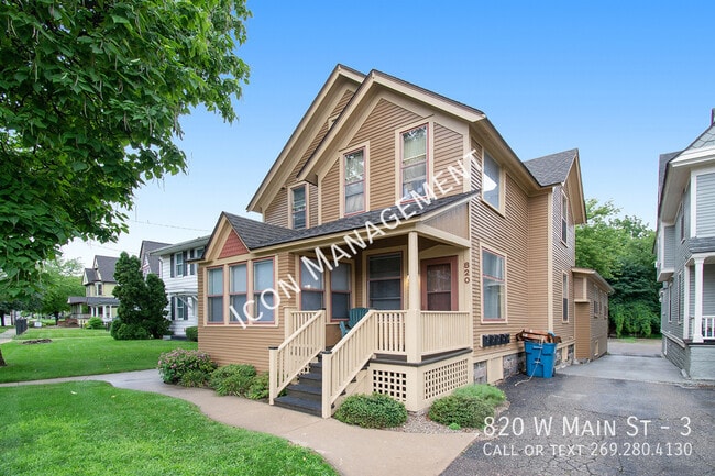 820 W Main St in Kalamazoo, MI - Building Photo - Building Photo