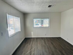 3795 E Lake Mead Blvd in Las Vegas, NV - Building Photo - Building Photo