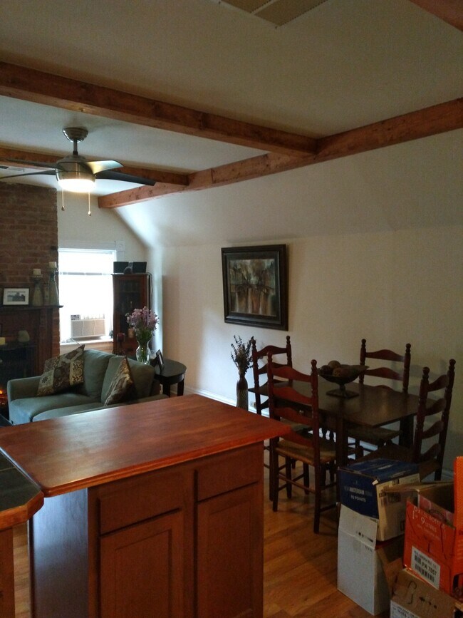 5518 Stanton Ave, Unit 3 in Pittsburgh, PA - Building Photo - Building Photo