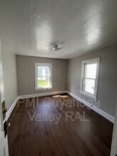 523 Gage St in Akron, OH - Building Photo - Building Photo