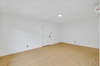1347 N Las Palmas Ave in Los Angeles, CA - Building Photo - Building Photo