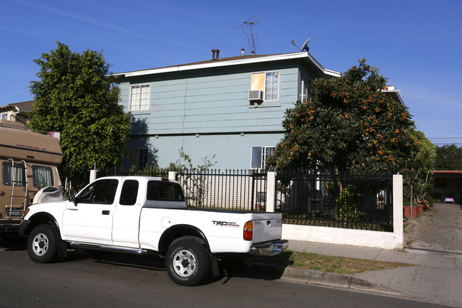 7911 Brimfield Ave in Panorama City, CA - Building Photo - Building Photo