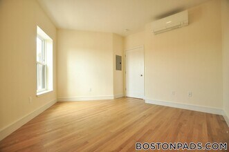 877 Beacon St in Boston, MA - Foto de edificio - Building Photo