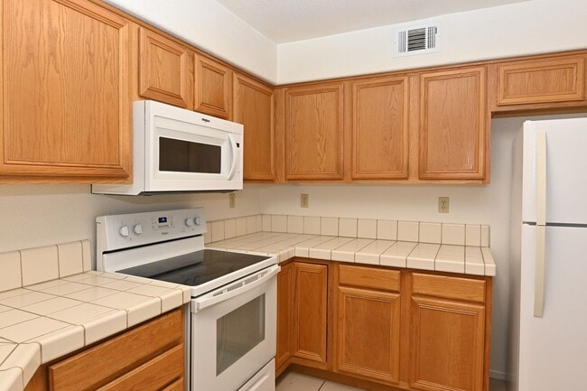 1105 Vista Pointe Cir in San Ramon, CA - Building Photo - Building Photo