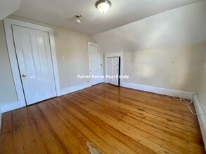 67 Flint St, Unit 2 in Somerville, MA - Building Photo - Building Photo