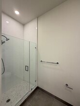 73 NW 30th St, Unit S2 in Miami, FL - Building Photo - Building Photo