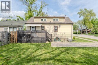 2297 PARENT in Windsor, ON - Building Photo - Building Photo
