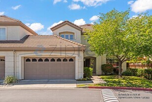 914 Vista Pointe Dr in San Ramon, CA - Building Photo