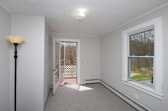 55 Walnut Ave in Shelton, CT - Building Photo - Building Photo