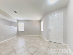 19609 Timberbluff Dr in Land O Lakes, FL - Building Photo - Building Photo