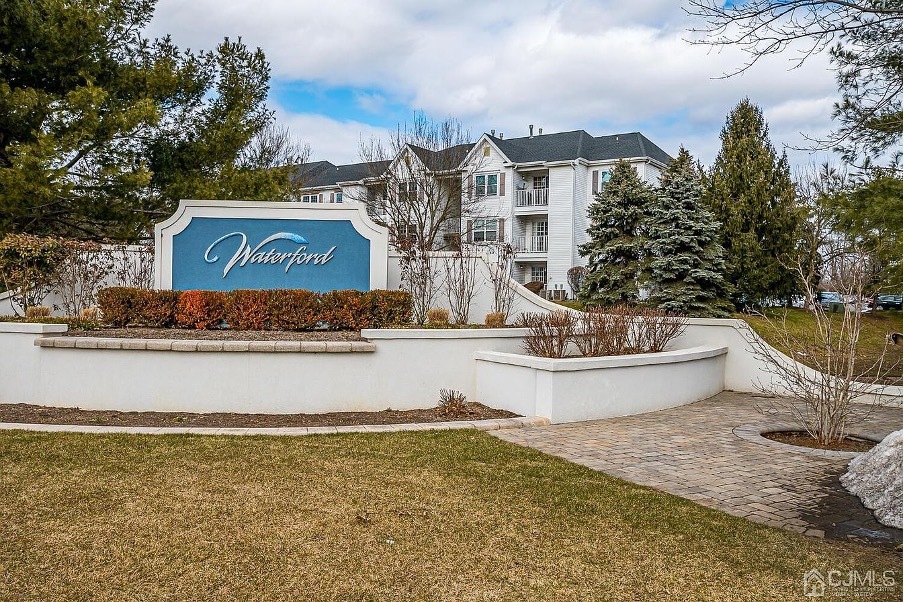 1138 Waterford Dr, Unit 1138 in Edison, NJ - Building Photo
