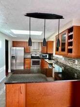 10098 Belmeadow Dr in Twinsburg, OH - Building Photo - Building Photo