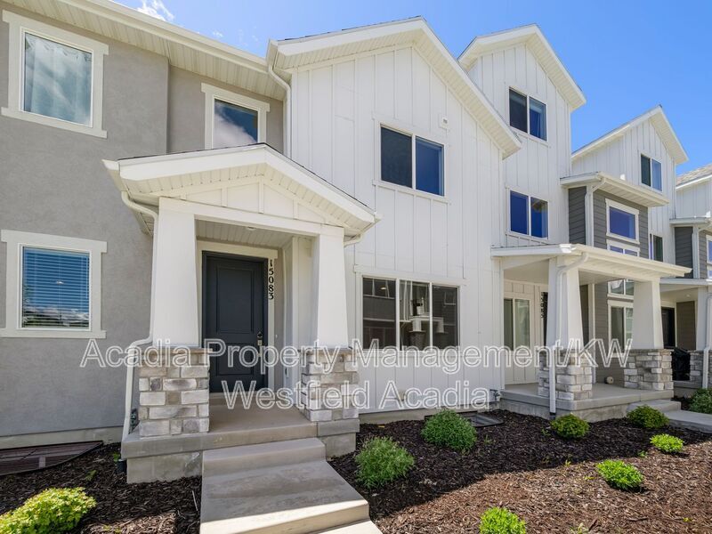 15083 S Reins Wy in Bluffdale, UT - Building Photo