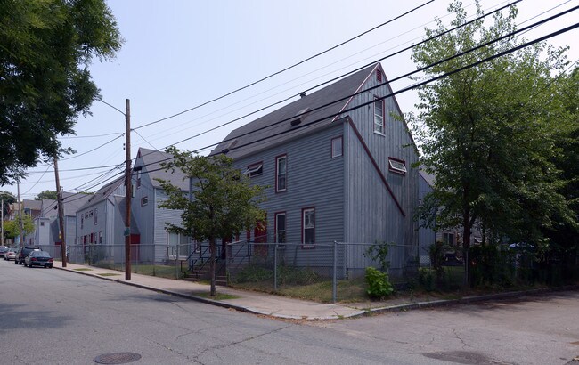 Mt. Hope Court Apartments in Providence, RI - Building Photo - Building Photo