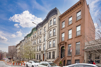 164 Sterling Pl in Brooklyn, NY - Foto de edificio - Building Photo