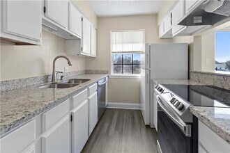 4800 Pontchartrain Dr, Unit 13 in Slidell, LA - Foto de edificio - Building Photo