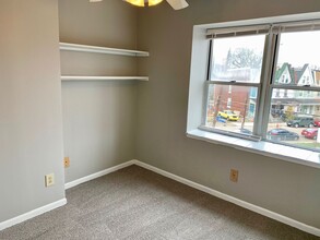 3206 Dawson St, Unit Apt 2 in Pittsburgh, PA - Foto de edificio - Building Photo