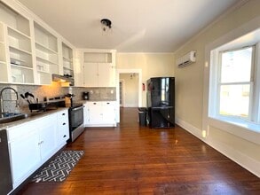 1233 E Center St in Kingsport, TN - Building Photo - Building Photo