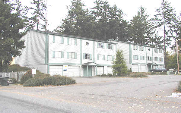 Woodland Glen in Tacoma, WA - Building Photo