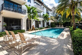 Legacy at Riviera in Coral Gables, FL - Foto de edificio - Building Photo