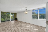 9440 Live Oak Pl, Unit 401 in Davie, FL - Building Photo - Building Photo