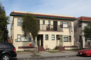 1813-1817 E 7th St Apartamentos