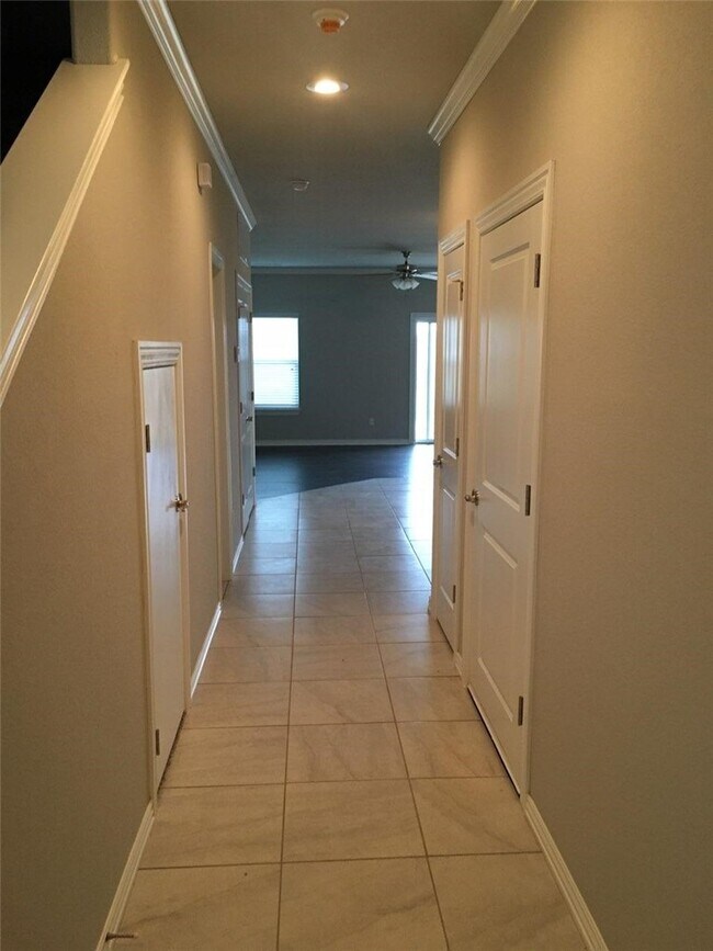 2725 W Kilimanjaro Way in Rogers, AR - Building Photo - Building Photo