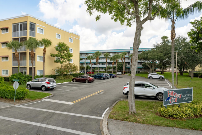 Fairway Club at Lucerne Pointe in Lake Worth, FL - Building Photo - Building Photo