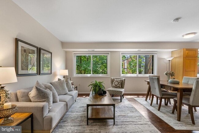 3330 S 28th St in Alexandria, VA - Building Photo - Building Photo