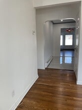 1016 Oaks Dr in Franklin Square, NY - Building Photo - Building Photo