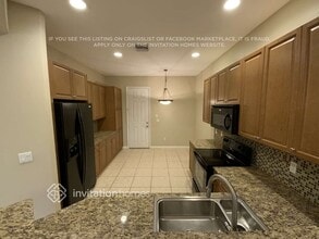 102 W Prive Cir in Delray Beach, FL - Foto de edificio - Building Photo