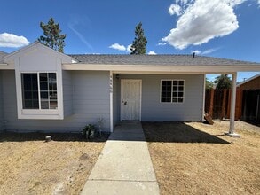 44466 Meadow Grove St in Hemet, CA - Building Photo - Building Photo