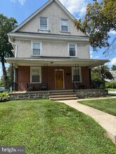 110 Grandview Rd in Ardmore, PA - Foto de edificio - Building Photo