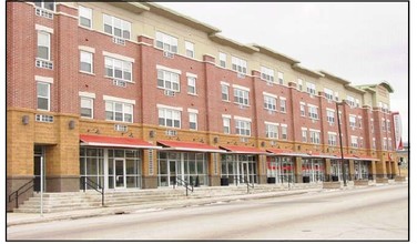 The Berkshire Senior Living in West Allis, WI - Building Photo - Building Photo