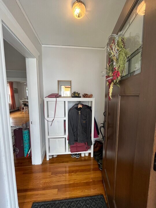 32 Wedgemere Rd, Unit 1 in Malden, MA - Building Photo