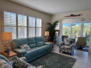 1801 Auburn Lakes Cir in Venice, FL - Building Photo - Building Photo