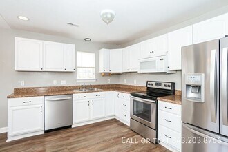 9592 Crosscut Dr in Ladson, SC - Building Photo - Building Photo