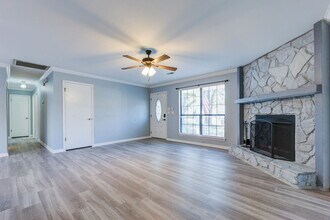 8042 Nova Ct in North Charleston, SC - Building Photo - Building Photo