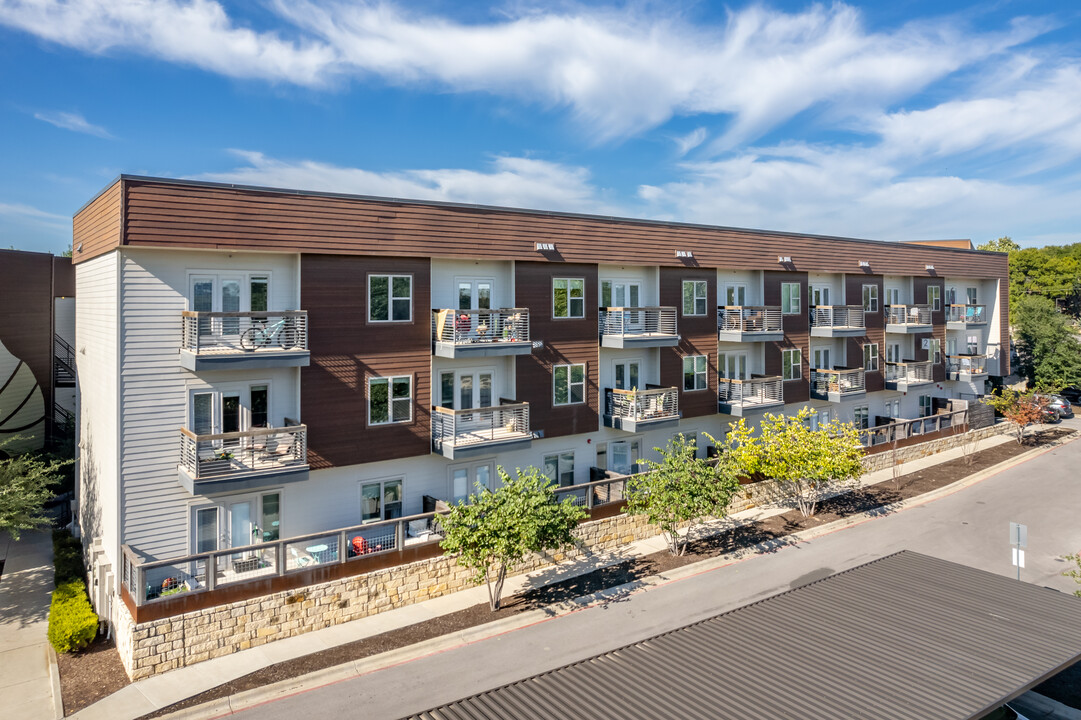 Thorton Flats in Austin, TX - Foto de edificio