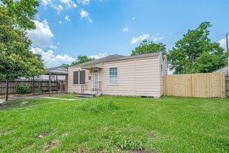 6527 Kernel St in Houston, TX - Building Photo - Building Photo