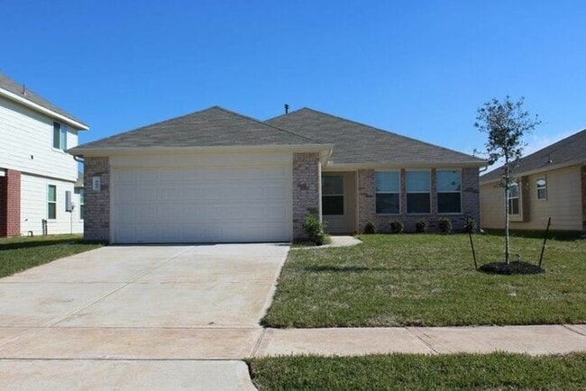 property at 900 Desoto Dr